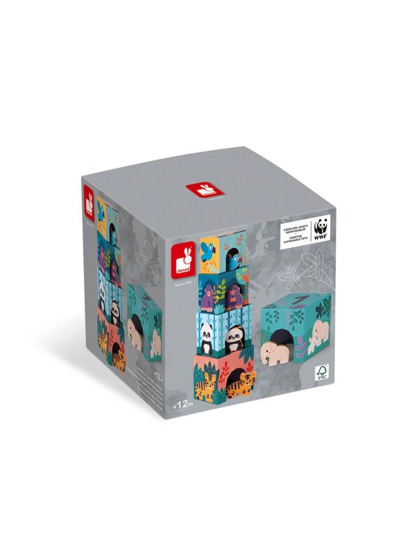 pyramide  carré en carton et figurines en bois les animaux -