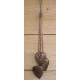 Suspension 3 cœurs en bois de noyer brut sculpté main