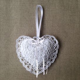 Suspension coeur blanc